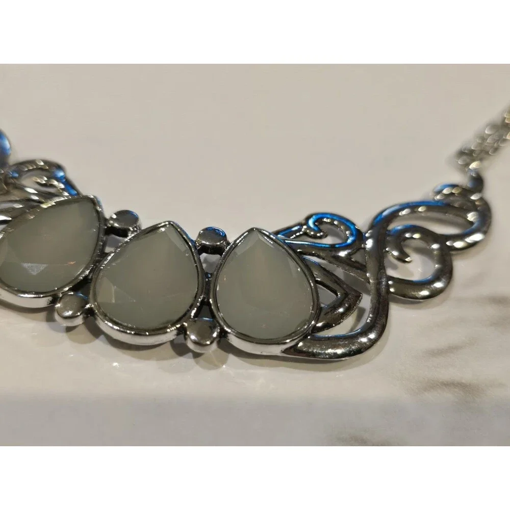 Silver Tone Scrollwork Necklace White Acrylic Teardrop Statement Necklace #1108